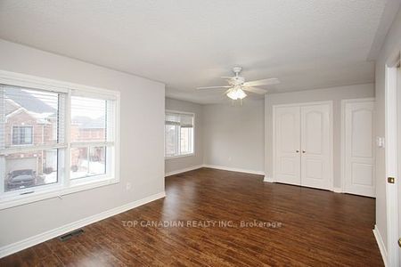 For Lease - 255 Shaftsbury Avenue Unit# 27, Richmond Hill, Ontario - Photo 3