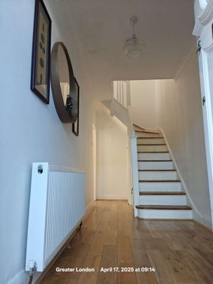 1 Bed Semi-Detached House, Watford Way, NW4 - Photo 1