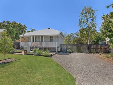 42 Thompson Street, Silkstone QLD 4304 - House For Rent | Domain - Photo 5