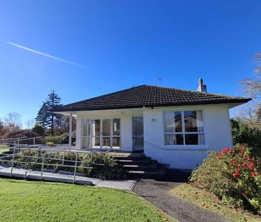 Fabulous Family Home with lots of garden to play in - Photo 5