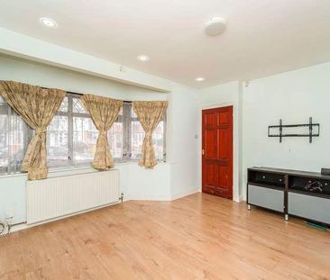 Linden Avenue, Ruislip, HA4 - Photo 3