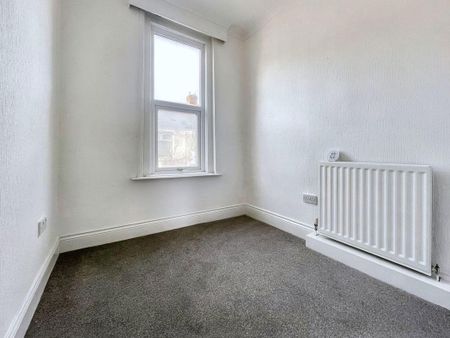 2 bed upper flat to rent in NE35 - Photo 4