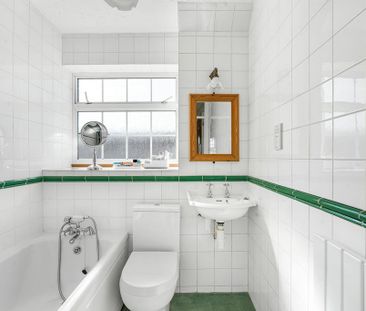 3 bedroom end of terrace house to rent - Photo 1