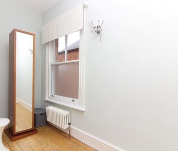 4 bedroom terraced house to rent - Photo 5