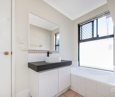 WELCOME HOME! (**6 month lease only) - Photo 2