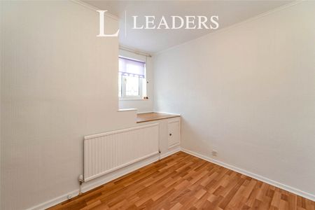 3 bedroom house to rent Highland Street, Southsea, PO4 - Photo 4