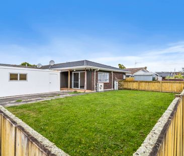 Spacious Fully Renovated Unit - Photo 4