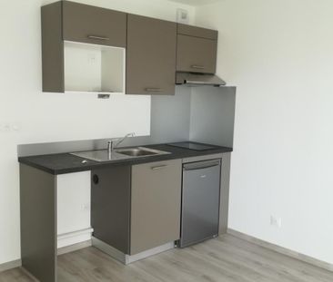 Location Appartement 1 pièce 23m² MONDEVILLE 14120 - Photo 2
