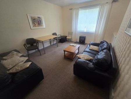 Powis Crescent, First Floor, AB24 - Photo 2