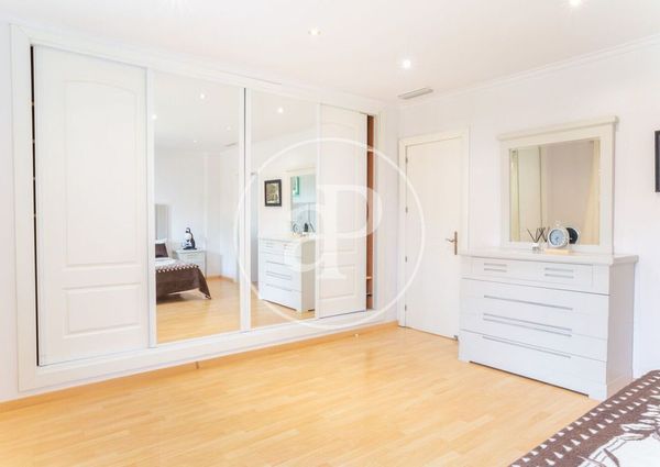 4 bedroom luxury Villa for rent in L'Eliana, Spain