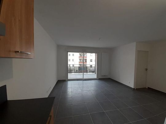 Location Appartement 3 pièces 58m² THONON LES BAINS 74200 - Photo 1