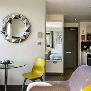 Studio to rent - Photo 2