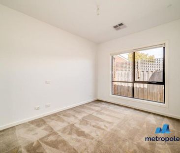 2/3 McLaren Street, MOUNT WAVERLEY, VIC - Photo 4