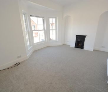 3 bedroom end of terrace house to rent - Photo 5