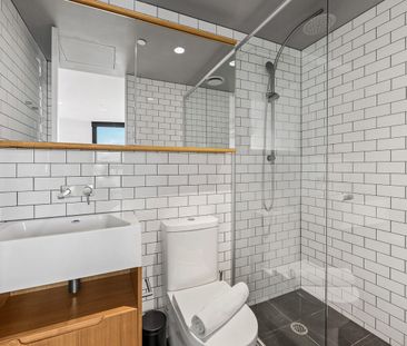 Top Level Light House Apartment, With Luxury Furniture - Photo 3