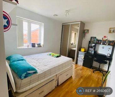 2 bedroom flat to rent - Photo 3