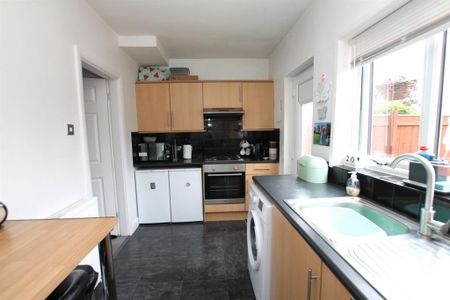 2 bedroom detached house to rent - Photo 4