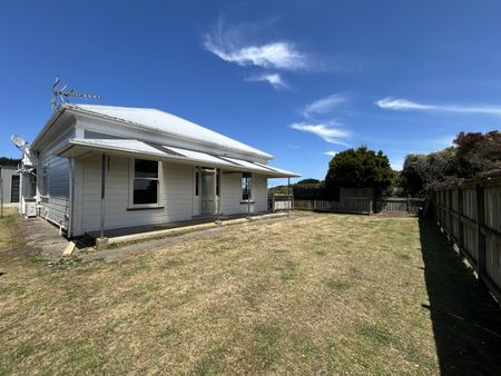 323 South Road, Hawera - Photo 2