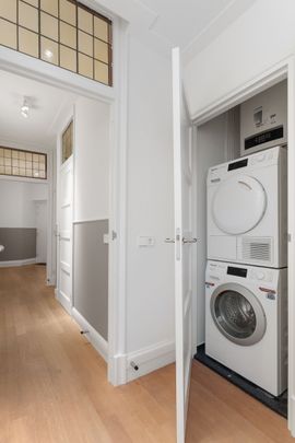Appartement te huur: Vijzelstraat 26-3 1017 HK Amsterdam - Photo 1