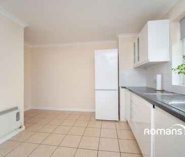 3 bedroom flat to rent - Photo 6