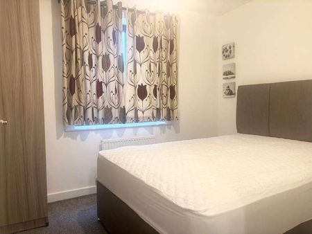 Sir Harry Secombe Court, Swansea, SA1 - Photo 3