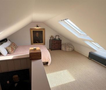 4 bedroom terraced house to rent - Photo 4