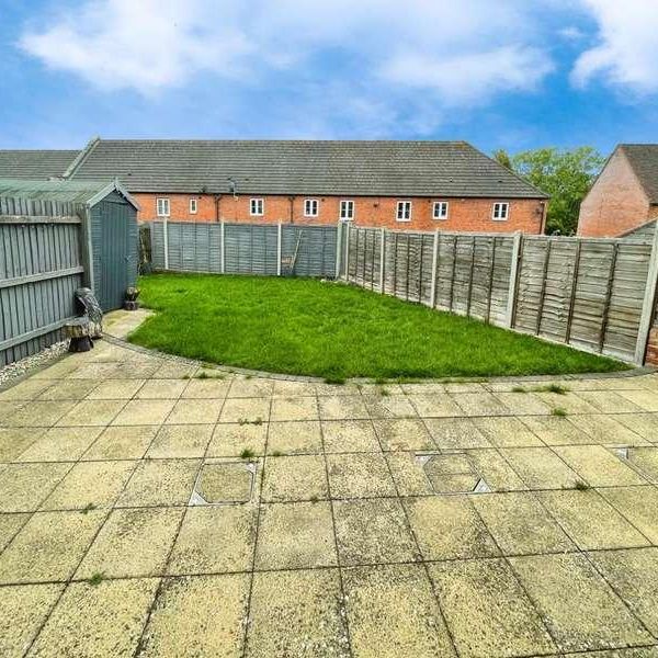 St. Peters Way, Stratford-upon-avon, CV37 - Photo 1