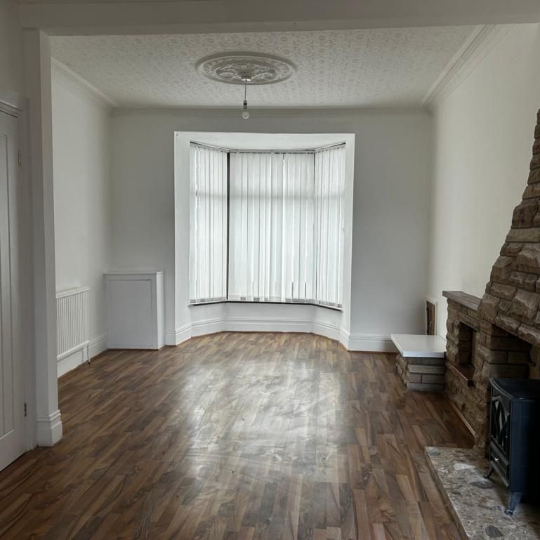 3 bedroom terraced house to rent - Photo 1