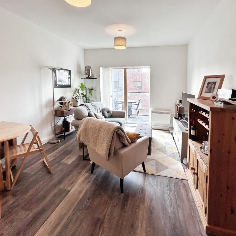 2 bedroom apartment to rent - Photo 1