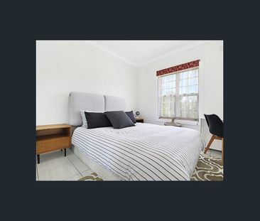 Fully Furnished One Bedroom Apartment - Photo 3