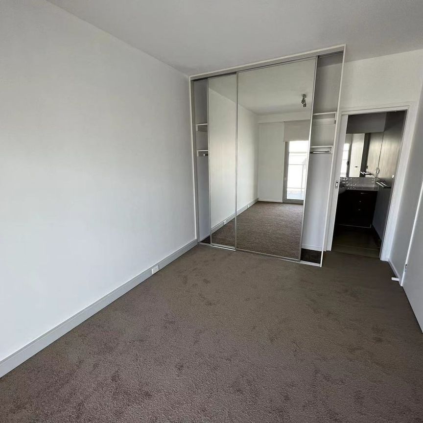 7/4 Saltriver Place, Footscray, Vic 3011 - Photo 1