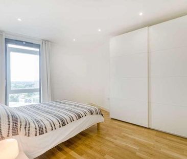 Ealing Road, Brentford, TW8 - Photo 1