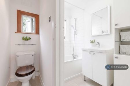 3 bedroom terraced house to rent - Photo 3