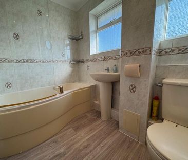 2 bedroom detached bungalow to rent - Photo 6