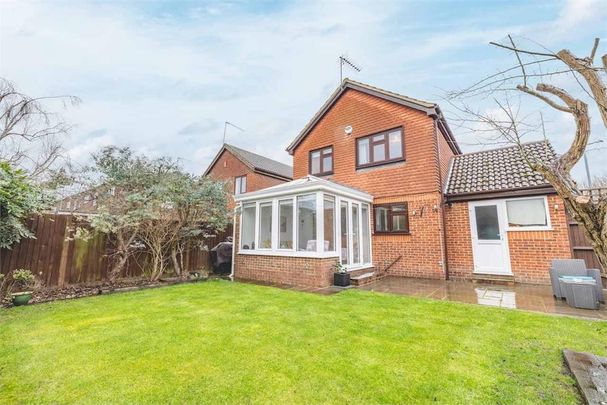 4 bedroom detached house to rent - Photo 1