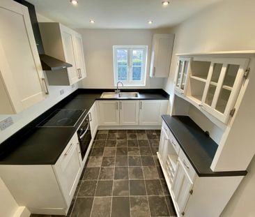3 bedroom semi-detached house to rent - Photo 4