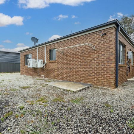 12 Erindale Way - Photo 4