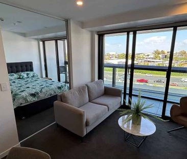 Stylish 1BR Apt Manukau, Power Water Carpark incl - Photo 1