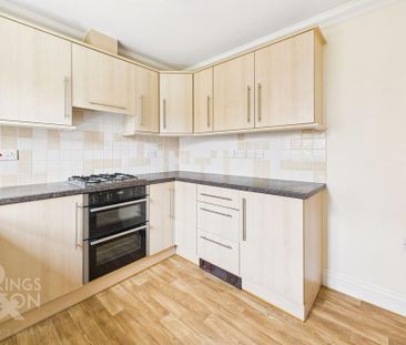 3 bedroom semi-detached house to rent - Photo 1