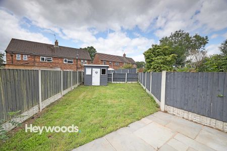 3 bedroom semi-detached house to rent - Photo 4