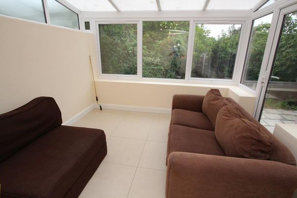 4 bedroom terraced house to rent - Photo 1