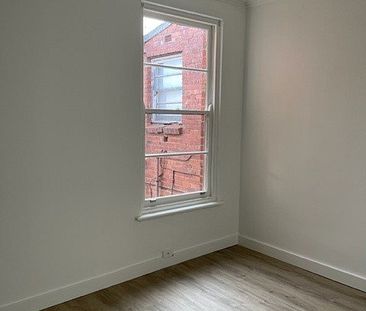 CUTE 1 BEDROOM APARTMENT FULLY RENOVATED - Photo 5