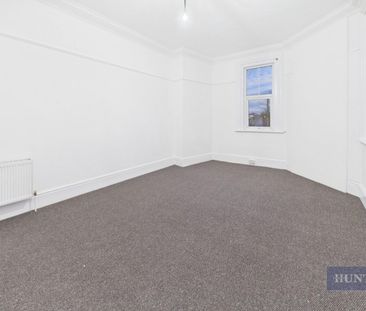 2 bedroom Flat To Let - Photo 3