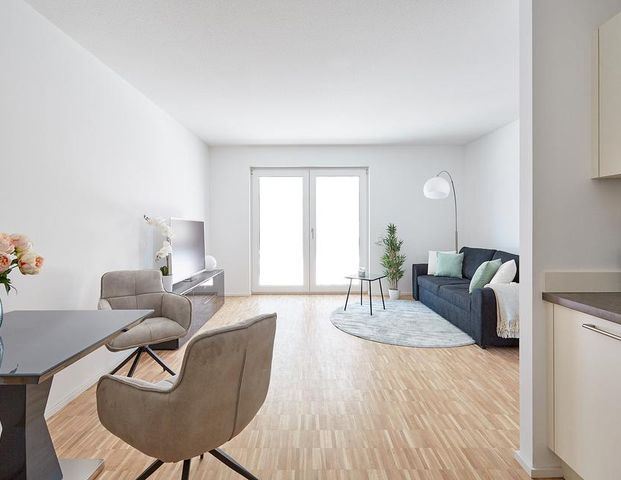 Helle 4 Zimmer Wohnung mit Balkon zu vermieten! - Foto 1