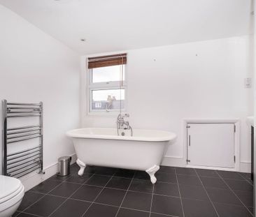 4 bedroom terraced house to rent - Photo 6