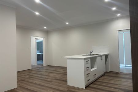 Modern, 3-Bedroom Villa in a Prime Location - Photo 4