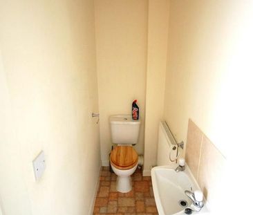 3 bedroom terraced house to rent - Photo 6