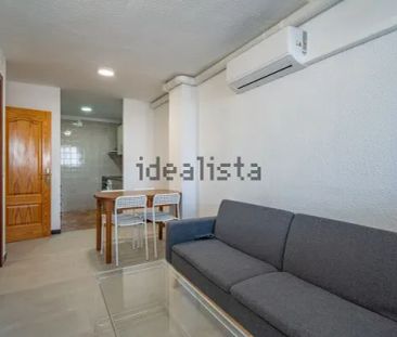 Alquiler de piso en Calle Aljaima - Photo 2