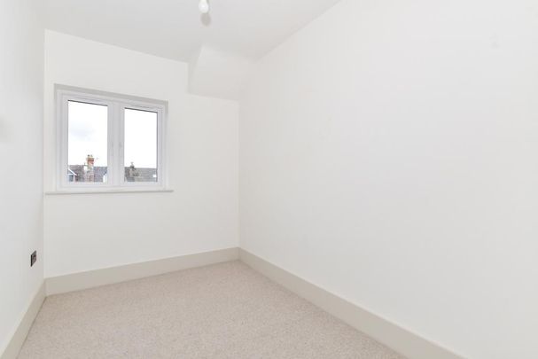 4 bedroom terraced house to rent - Photo 1