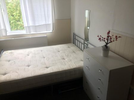 1 bedroom detached house to rent - Photo 3